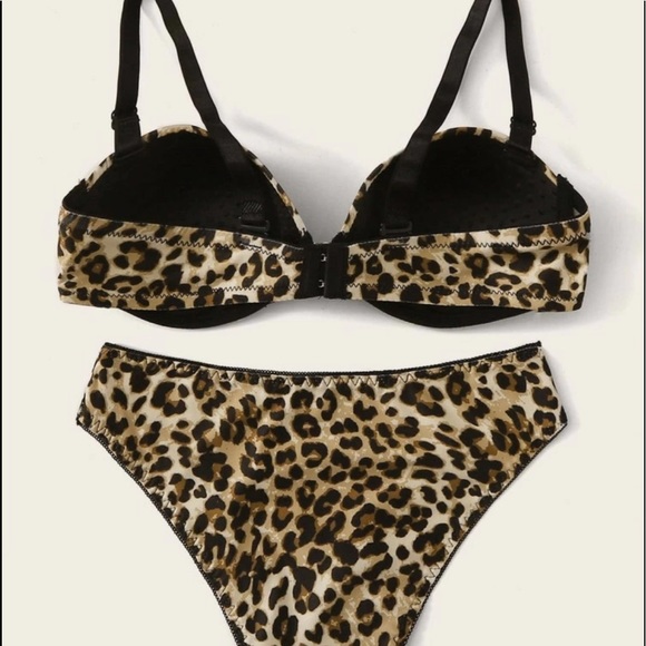 Leopard Print Underwire Lingerie Set - Picture 2 of 7